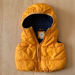 Gap puffer vest